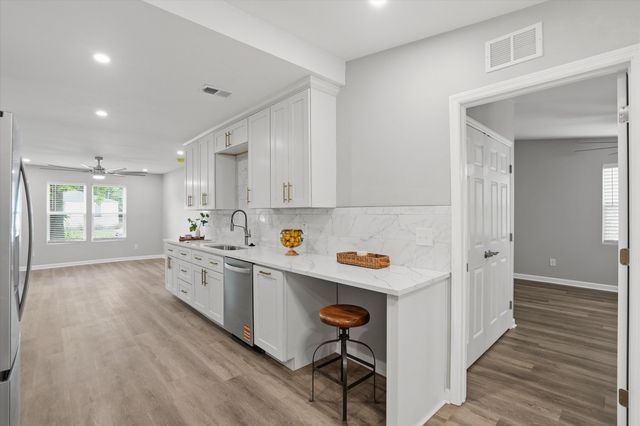 2711 Saratoga Road, North Charleston, SC 29405