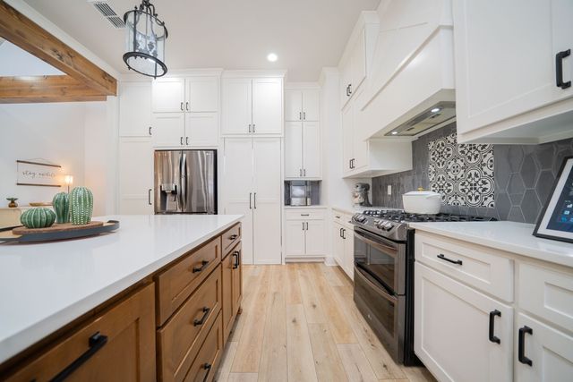 24341 Stallion Park, Lindale, TX 75771