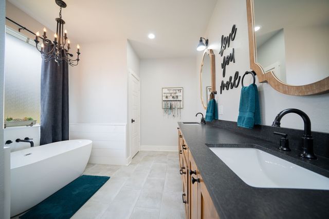 24341 Stallion Park, Lindale, TX 75771