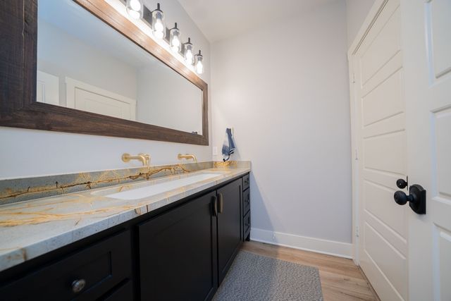 24341 Stallion Park, Lindale, TX 75771