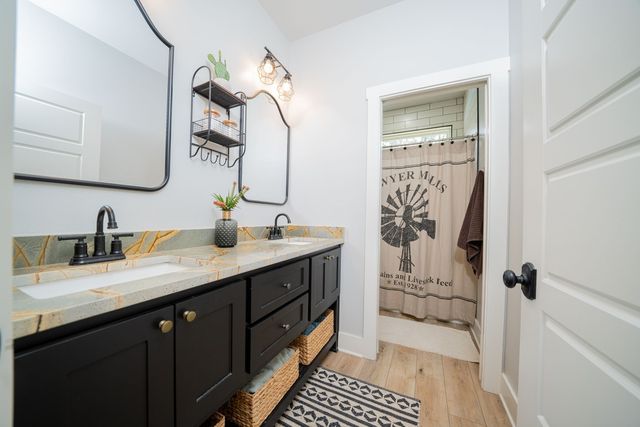 24341 Stallion Park, Lindale, TX 75771