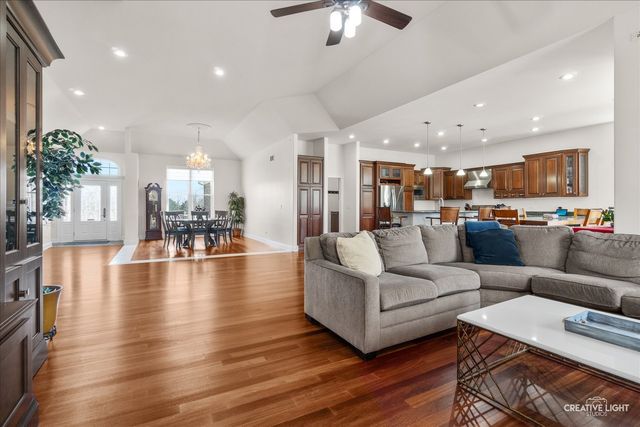 5643 Schmidt Lane, Yorkville, IL 60560