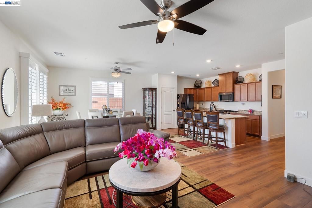 Image 4 of property listing at 4435 Mccormack Rd, Rio Vista, CA 94571