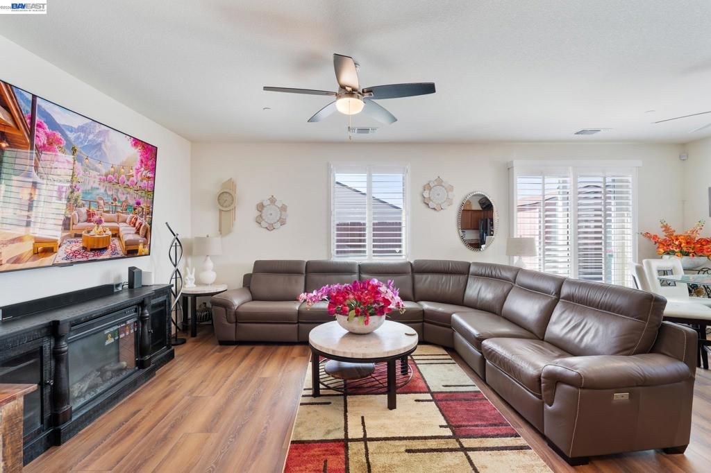 Image 5 of property listing at 4435 Mccormack Rd, Rio Vista, CA 94571