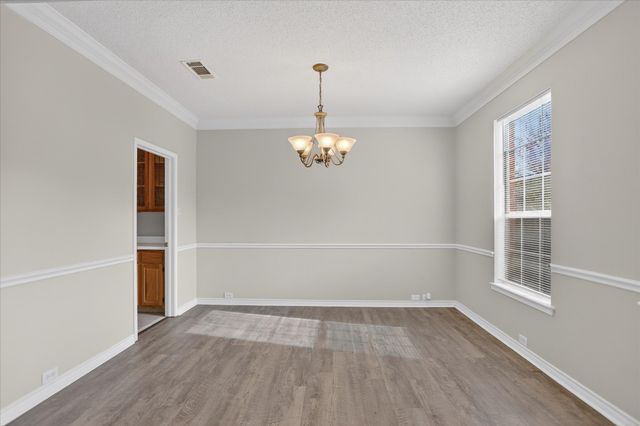 6114 Pinwood Circle, Arlington, TX 76001