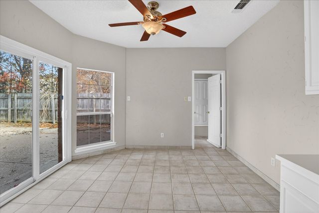 6114 Pinwood Circle, Arlington, TX 76001