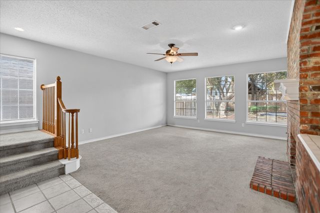 6114 Pinwood Circle, Arlington, TX 76001