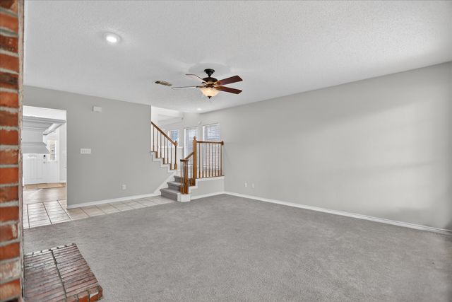 6114 Pinwood Circle, Arlington, TX 76001