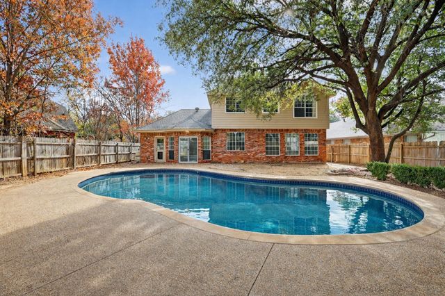 6114 Pinwood Circle, Arlington, TX 76001
