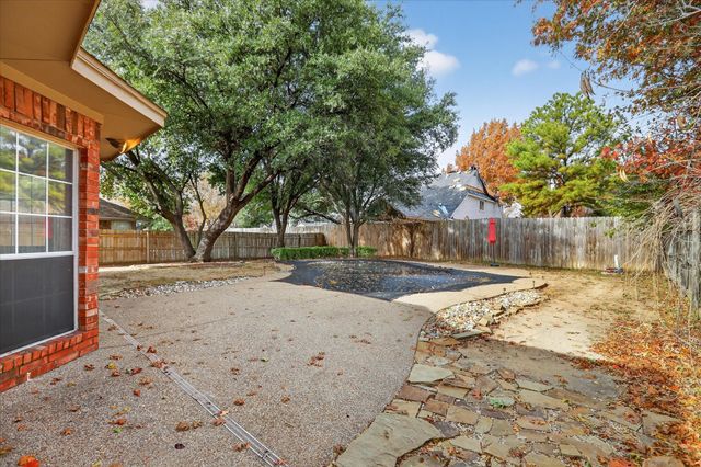 6114 Pinwood Circle, Arlington, TX 76001