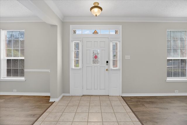 6114 Pinwood Circle, Arlington, TX 76001