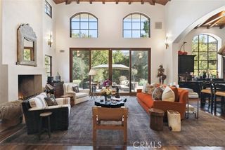 2040 Mckain Street, Calabasas, CA 91302