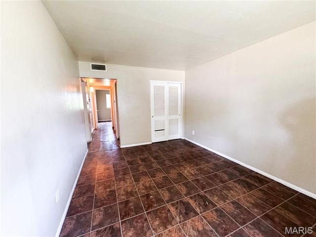 810 Loyola Drive, Florissant, MO 63031