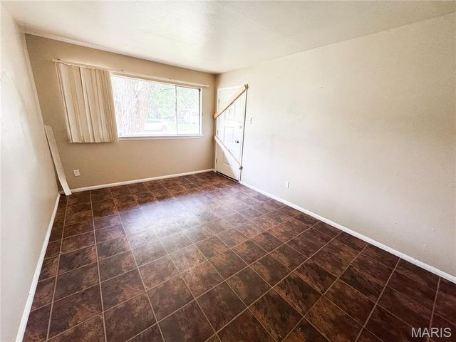 810 Loyola Drive, Florissant, MO 63031