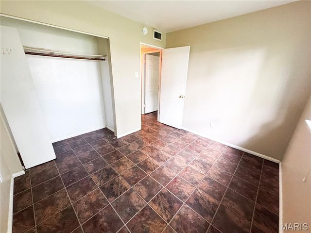 810 Loyola Drive, Florissant, MO 63031