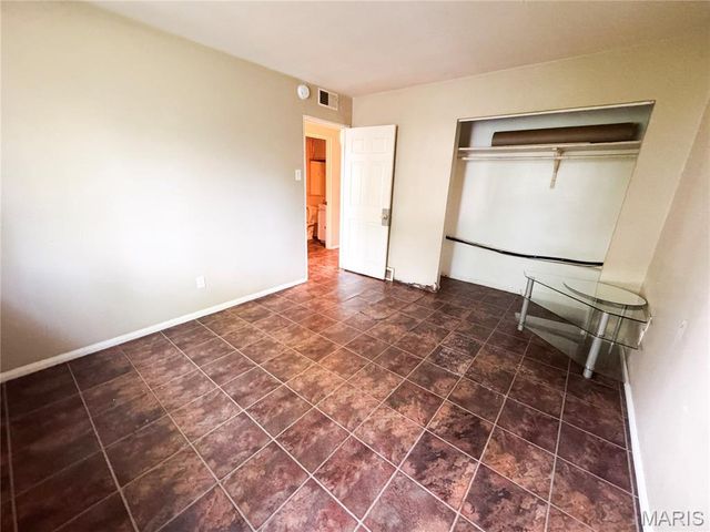 810 Loyola Drive, Florissant, MO 63031