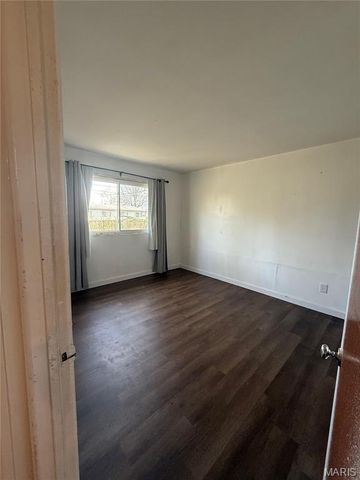 810 Loyola Drive, Florissant, MO 63031