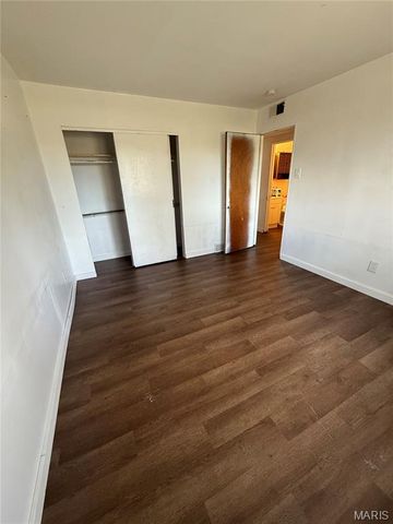 810 Loyola Drive, Florissant, MO 63031