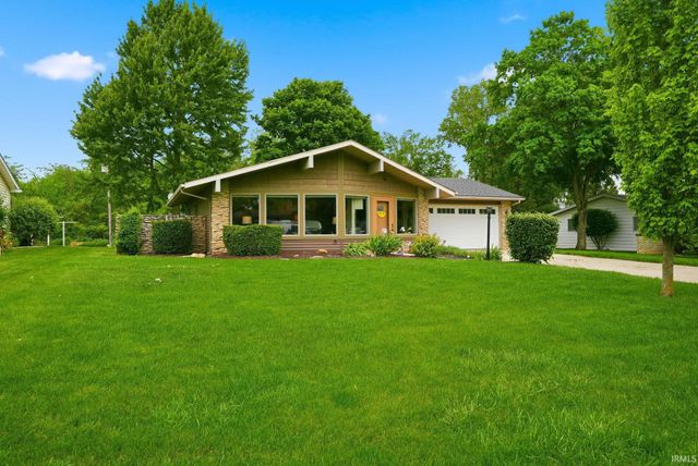 17321 Lee Lane, Harlan, IN 46743
