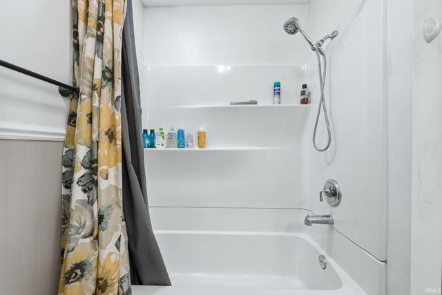 17321 Lee Lane, Harlan, IN 46743