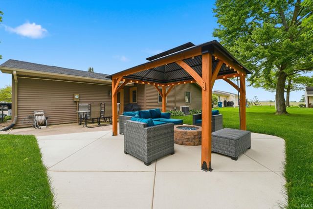 17321 Lee Lane, Harlan, IN 46743
