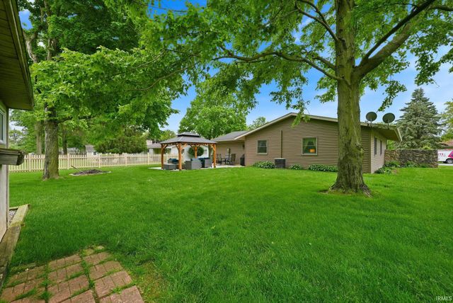 17321 Lee Lane, Harlan, IN 46743