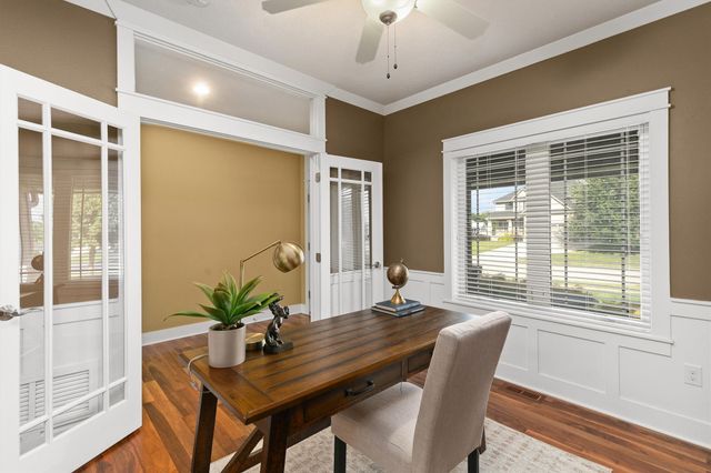 7042 Peckham Street, Johnston, IA 50131