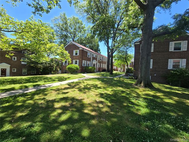 147-46 Village Road 86B, Briarwood, NY 11435