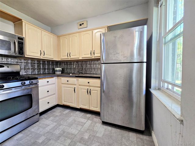 147-46 Village Road 86B, Briarwood, NY 11435