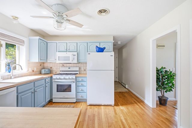 100 Fairway Dr, Halifax, MA 02338