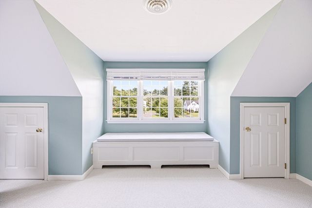 100 Fairway Dr, Halifax, MA 02338