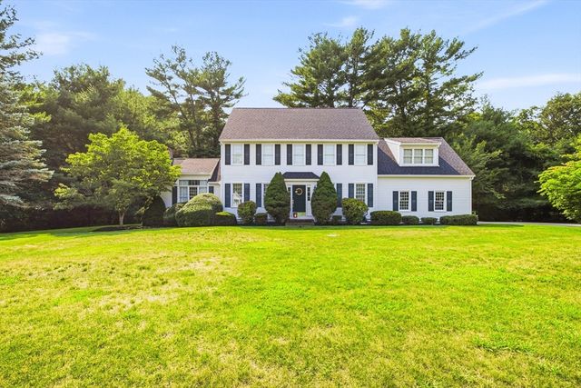 100 Fairway Dr, Halifax, MA 02338