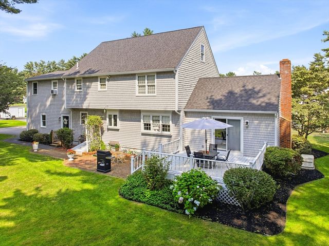 100 Fairway Dr, Halifax, MA 02338