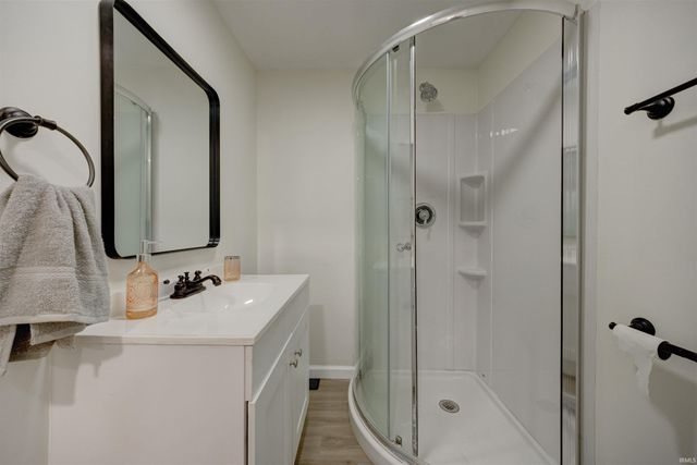 718 S Illinois Street, Bicknell, IN 47512