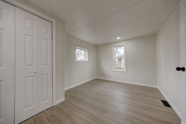 718 S Illinois Street, Bicknell, IN 47512