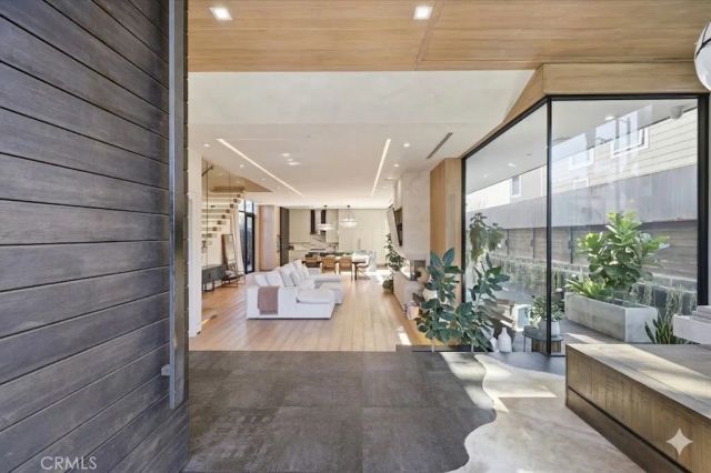 750 California Avenue, Venice, CA 90291