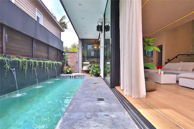 750 California Avenue, Venice, CA 90291