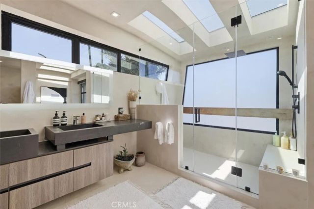 750 California Avenue, Venice, CA 90291