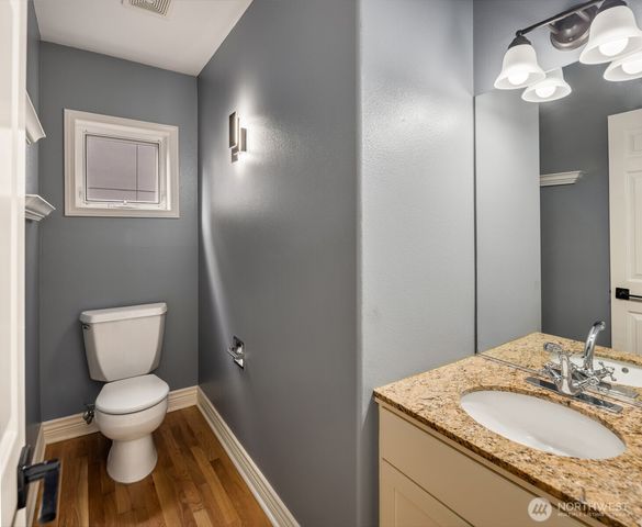 1416 6th Avenue N, Seattle, WA 98109