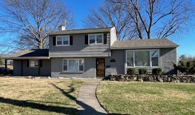 6411 N Highland Avenue, Gladstone, MO 64118