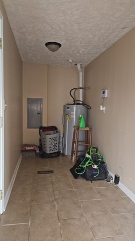 1011 Liberty Cir, White Bluff, TN 37187