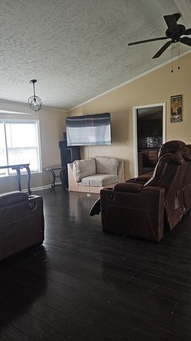 1011 Liberty Cir, White Bluff, TN 37187