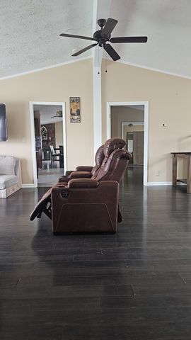 1011 Liberty Cir, White Bluff, TN 37187