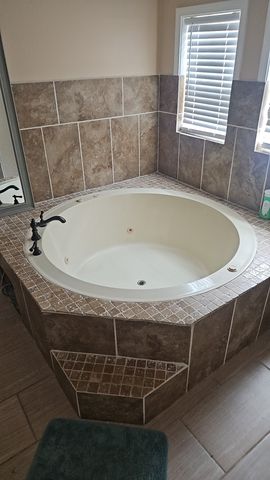 1011 Liberty Cir, White Bluff, TN 37187