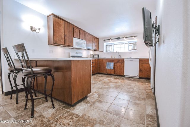 36142 Pine Street, Soldotna, AK 99669