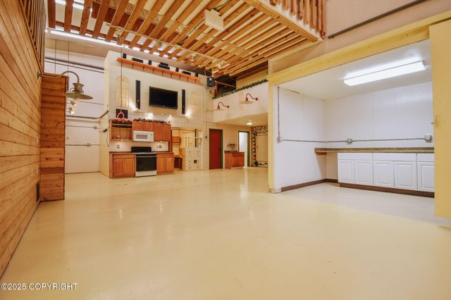 36142 Pine Street, Soldotna, AK 99669