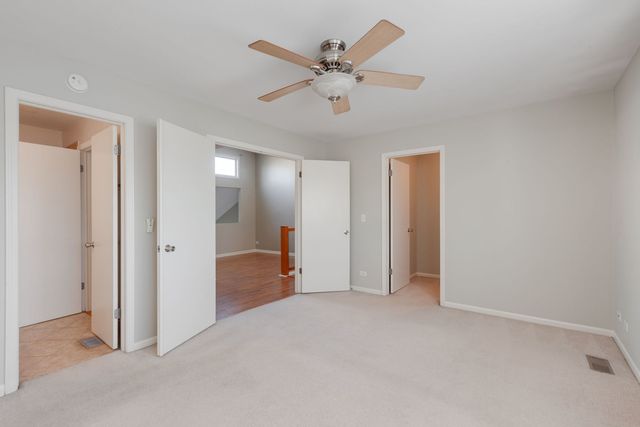 2281 Club House Avenue, Naperville, IL 60563