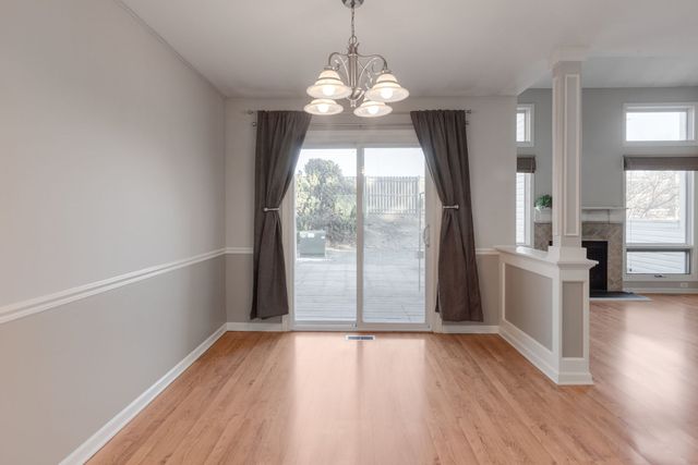 2281 Club House Avenue, Naperville, IL 60563