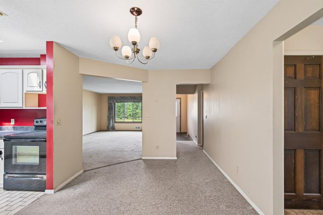 12920 Biscayne Avenue W, Rosemount, MN 55068