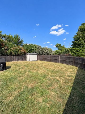 1805 Wylie Creek Drive, Desoto, TX 75115